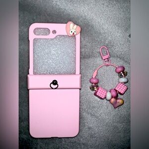ADORABLE AND BRAND NEW PHONE CASE W CHARM INCLUDED!